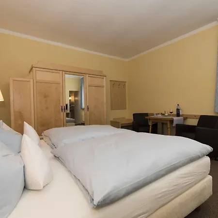 Altes Kurhaus Otel Baabe